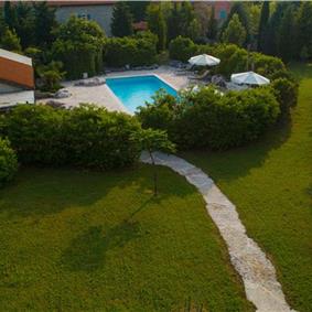 5 Bedroom Istrian Villa Estate with Large Pool and Gardens near Barban, Sleeps 12